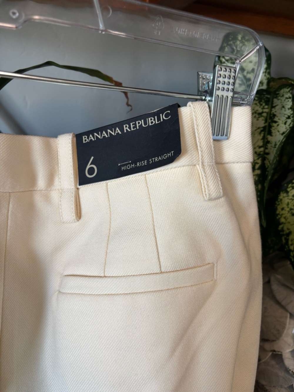 Banana Republic High-Rise Straight-Leg Italian Wool Pant | Size 6 - Picture 5 of 6